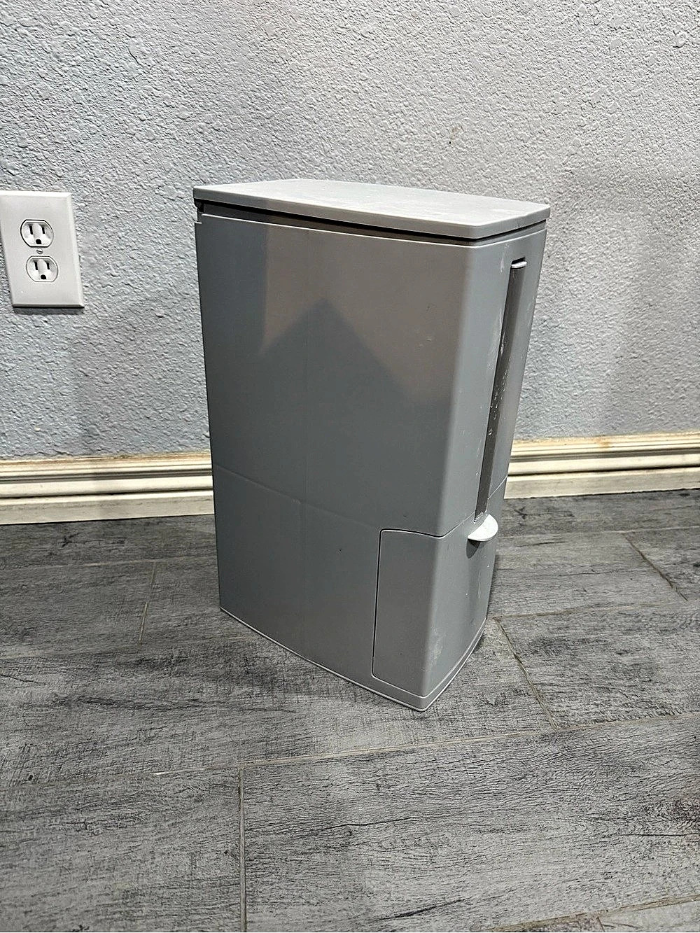 3 in 1 Gray Slim Bathroom Trash Can with Toilet Brush